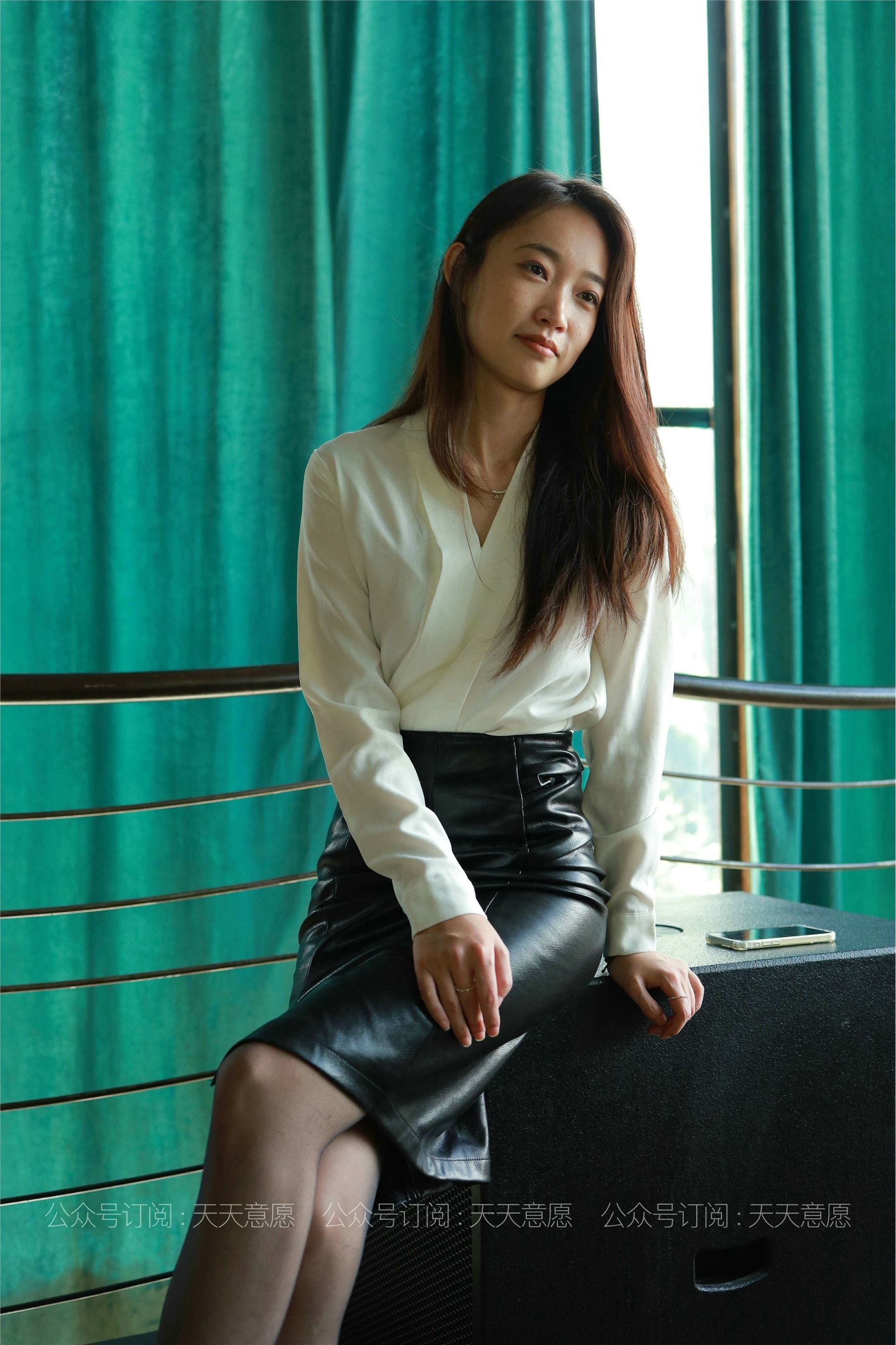 IESS异思趣向  2021.06.30 丝享家847：小高《OL黑玫瑰》